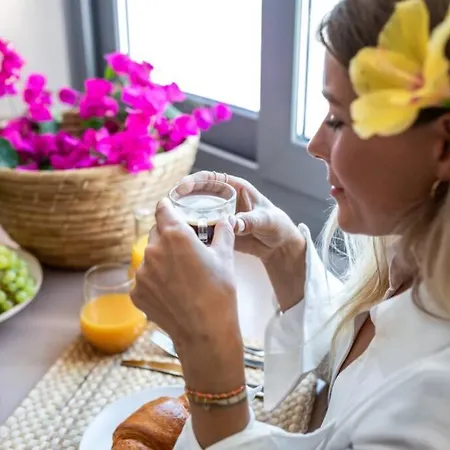 Apleton Apartman Ajía Ána